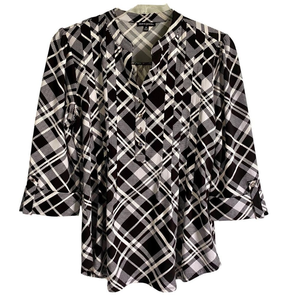 Ava & Grace Black and White 3/4 Sleeves Top With Quarter Buttons Women's Medium
